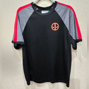 Marvel Deadpool Black and Red Short Sleeve Tee with Sporty Design